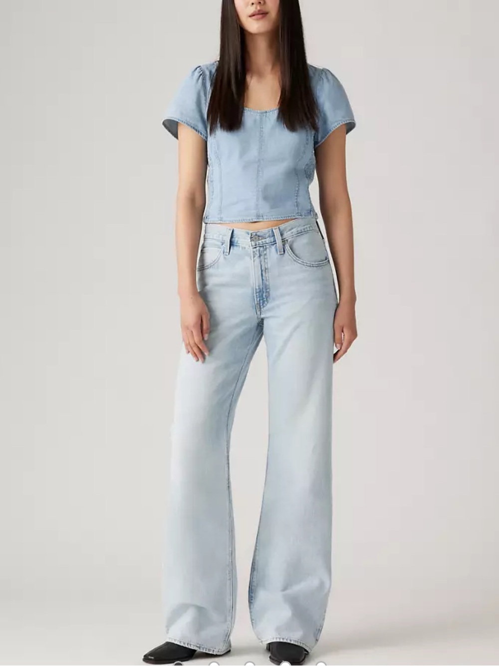 Levi’s 94 baggy light wash jeans size 28